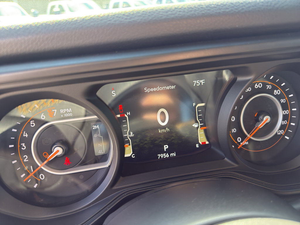 Used 2024 Jeep Gladiator Sport image 10