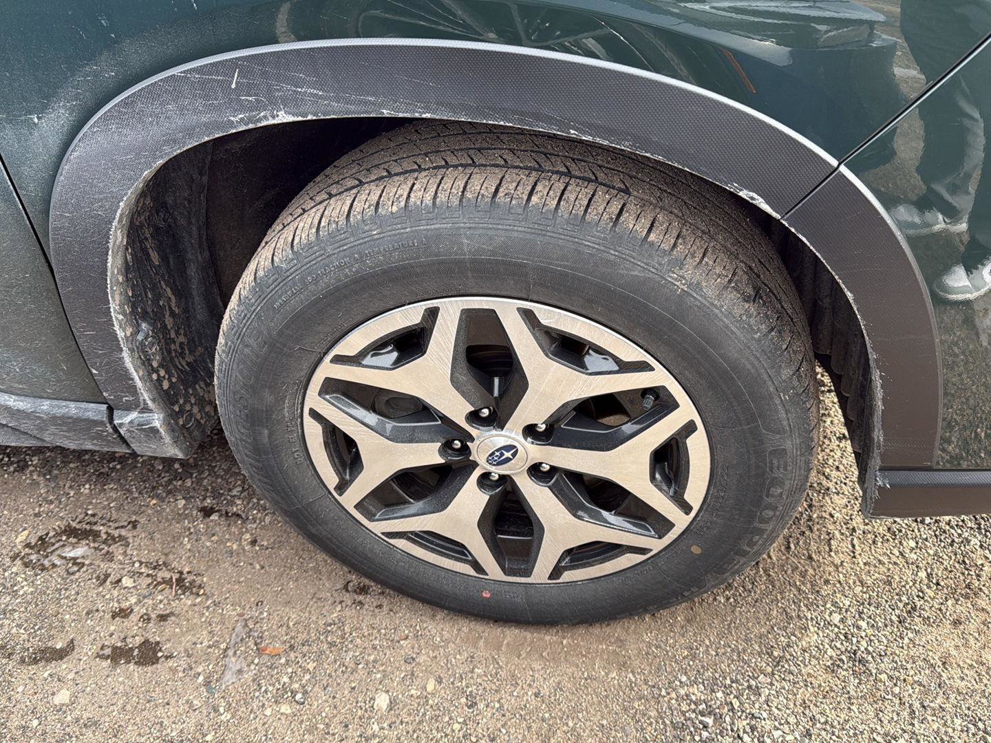 Used 2023 Subaru Forester Premium image 2