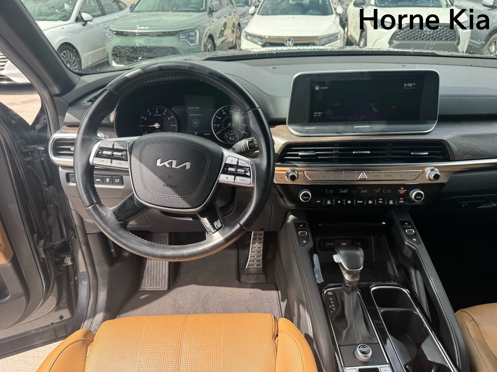 Certified 2022 Kia Telluride SX w/ Towing Package FWD image 16