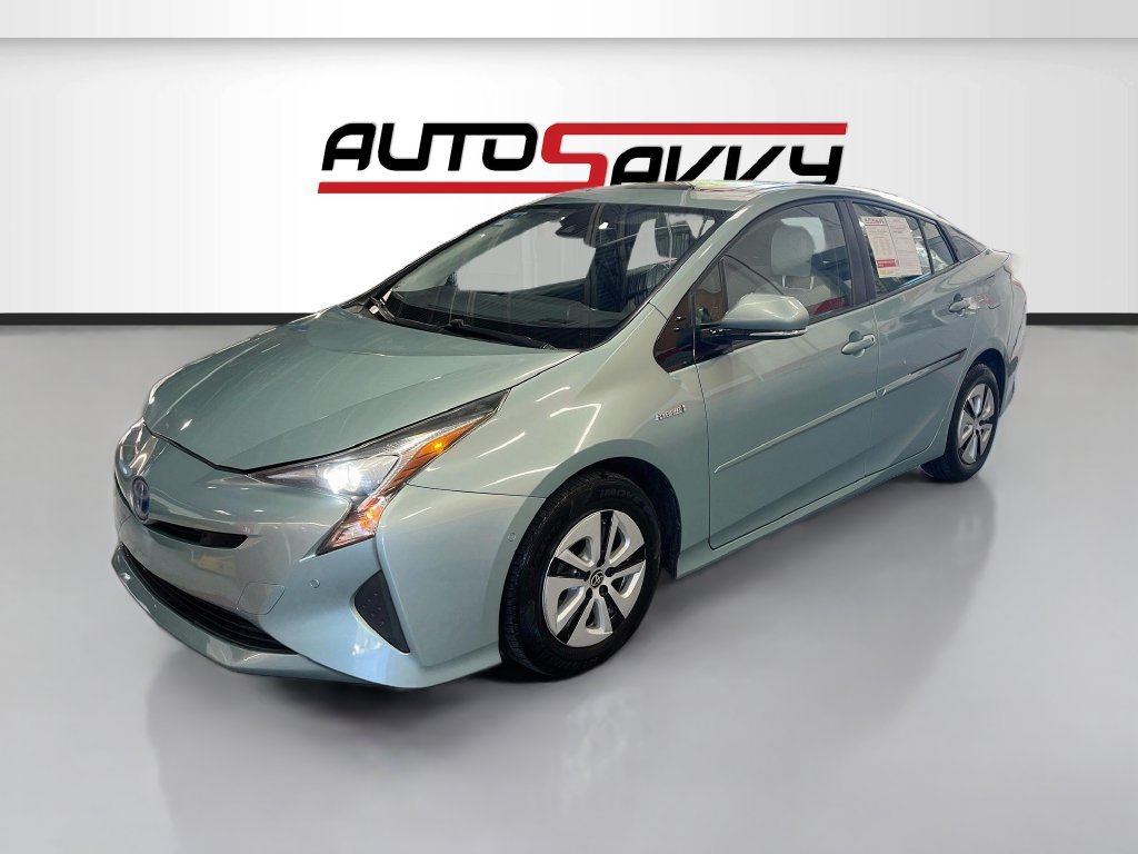 Used 2017 Toyota Prius Four FWD image 3