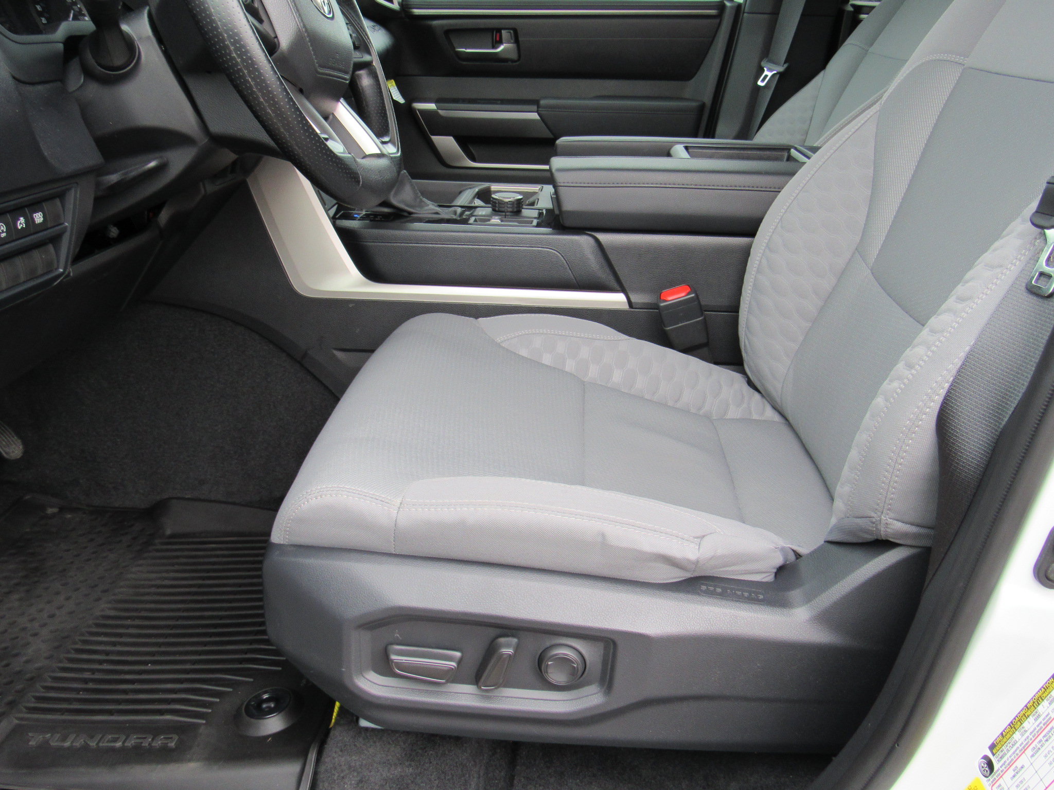 Used 2025 Toyota Tundra SR5 AWD/4WD image 12
