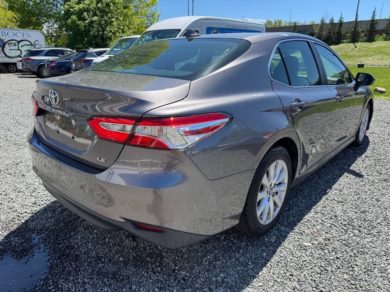 Used 2019 Toyota Camry LE w/ Convenience Package FWD image 5