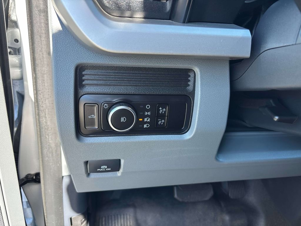 Used 2023 Ford F250 XL w/ Snow Plow Prep Package AWD/4WD image 15