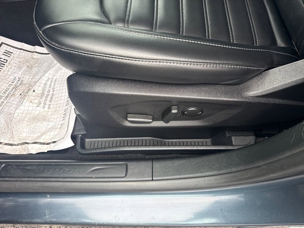 Used 2024 Ford Edge SEL w/ Convenience Package image 30