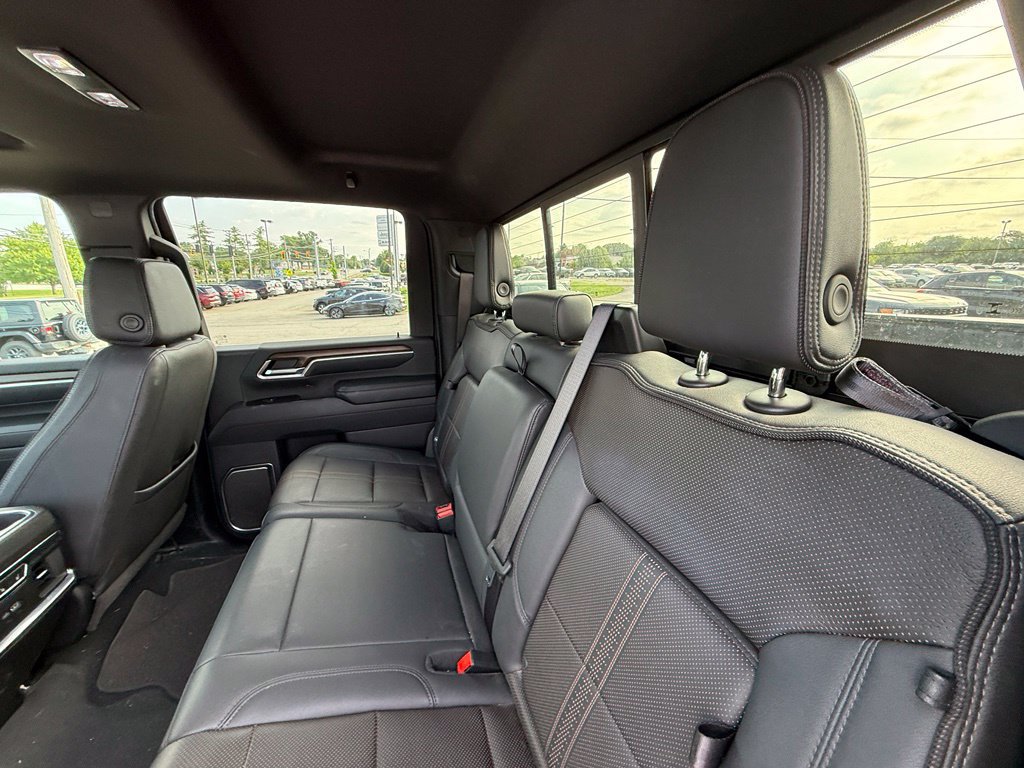 Used 2025 Chevrolet Silverado 2500 High Country w/ High Country Premium Package AWD/4WD image 27