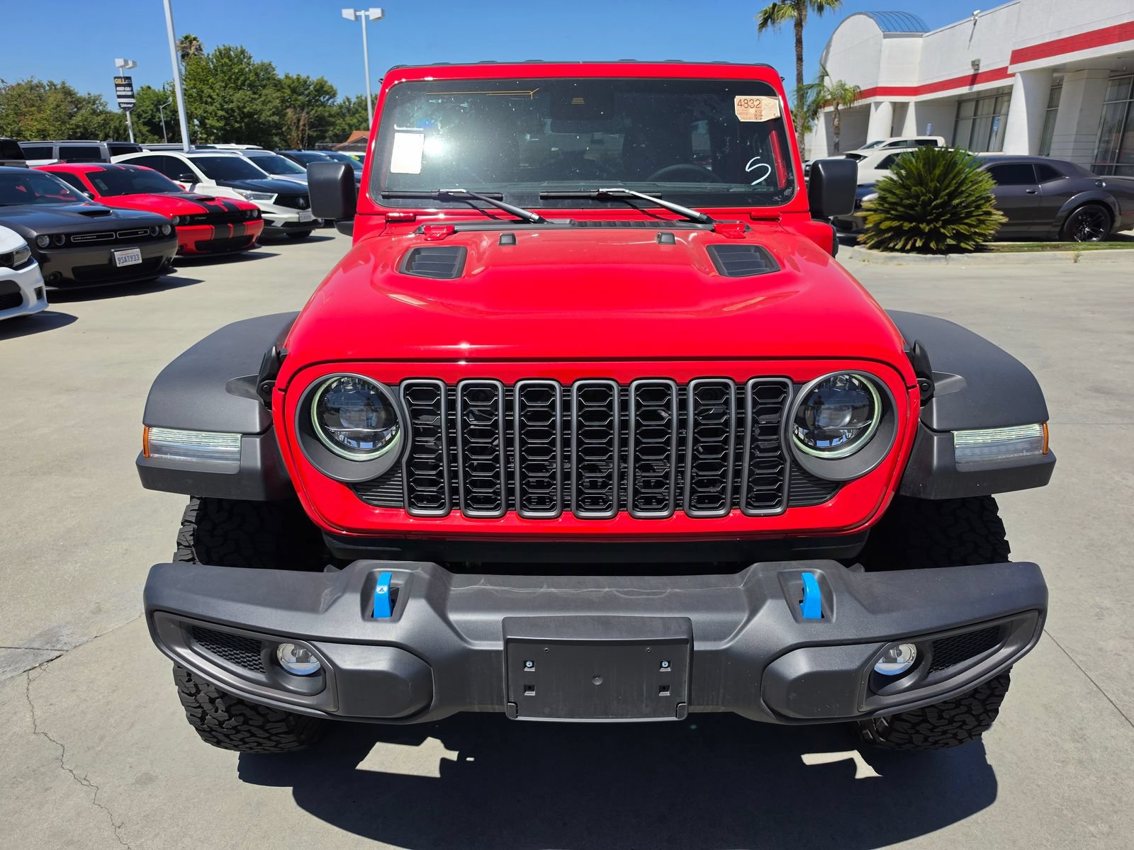 Used 2025 Jeep Wrangler Unlimited Rubicon 4xe w/ Convenience Group AWD/4WD image 2