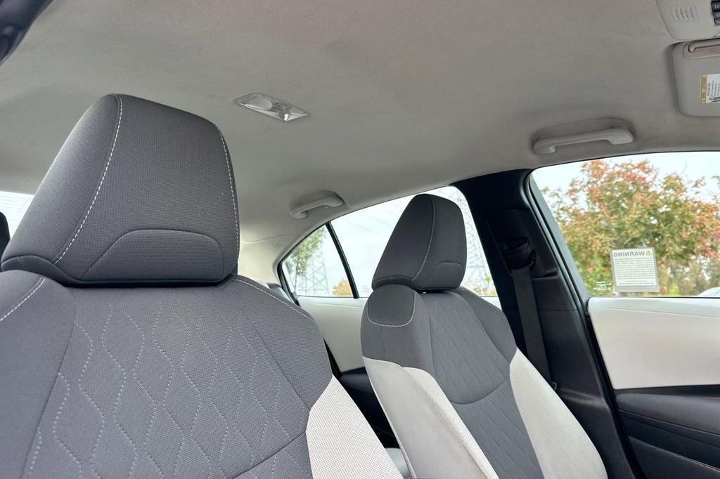 Used 2021 Toyota Corolla LE image 13