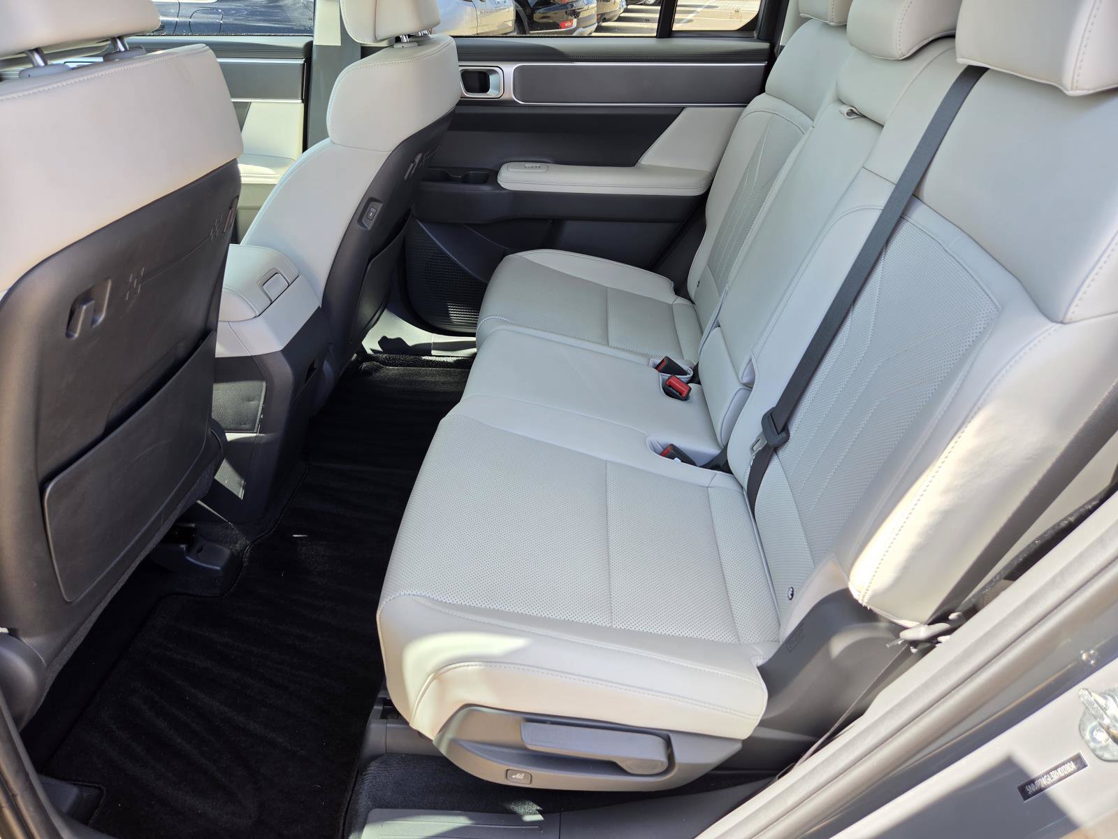 Certified 2024 Hyundai Santa Fe SEL FWD image 12