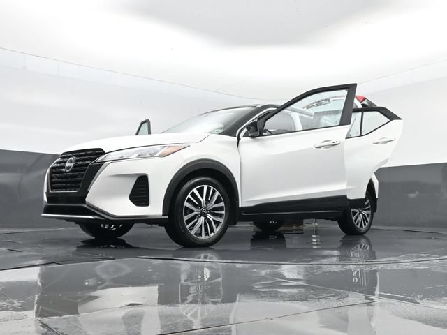 Used 2023 Nissan Kicks SV FWD image 31
