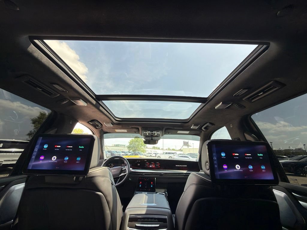 Used 2026 Cadillac Escalade ESV V w/ LPO, ONYX Package AWD/4WD image 37