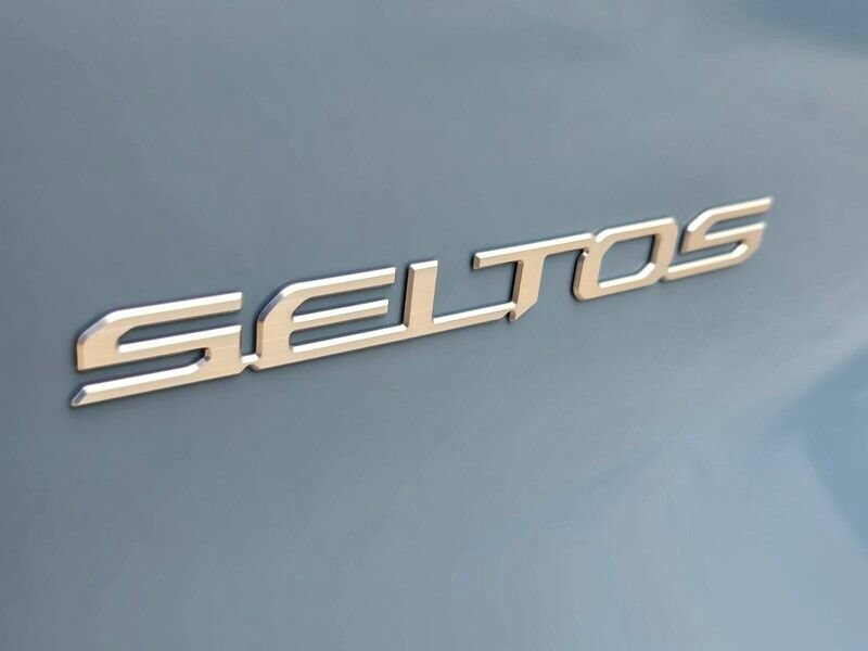 New 2027 Kia Seltos S FWD image 5