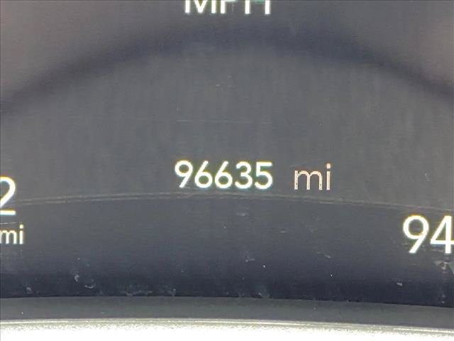 Used 2022 Chrysler Pacifica Touring-L FWD image 11