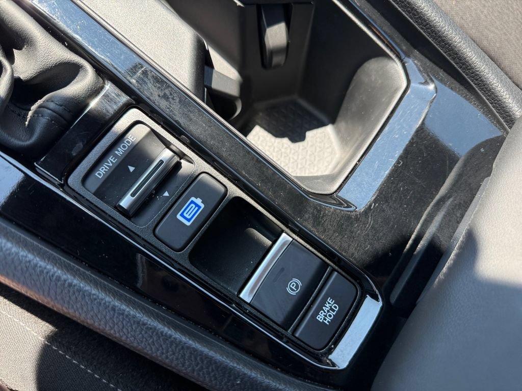Used 2025 Honda Accord Sport image 37