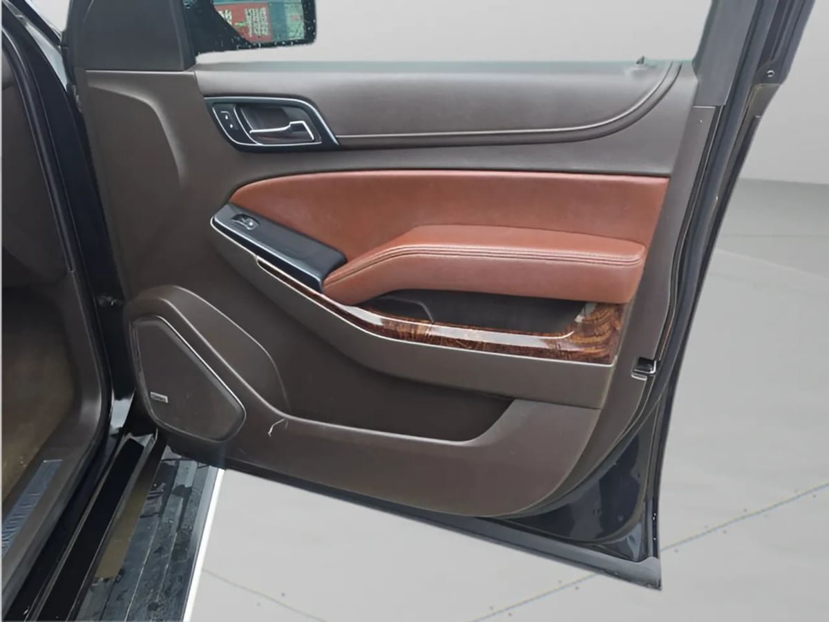Used 2015 Chevrolet Tahoe LTZ RWD image 29
