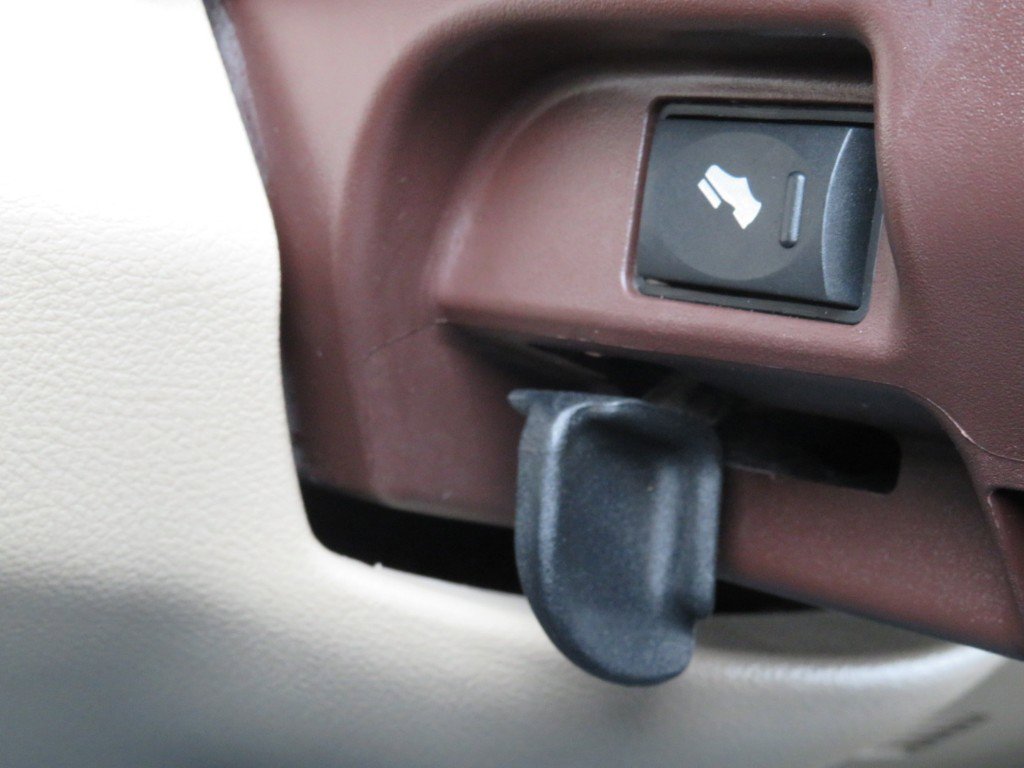 Used 2015 RAM 2500 Longhorn image 17