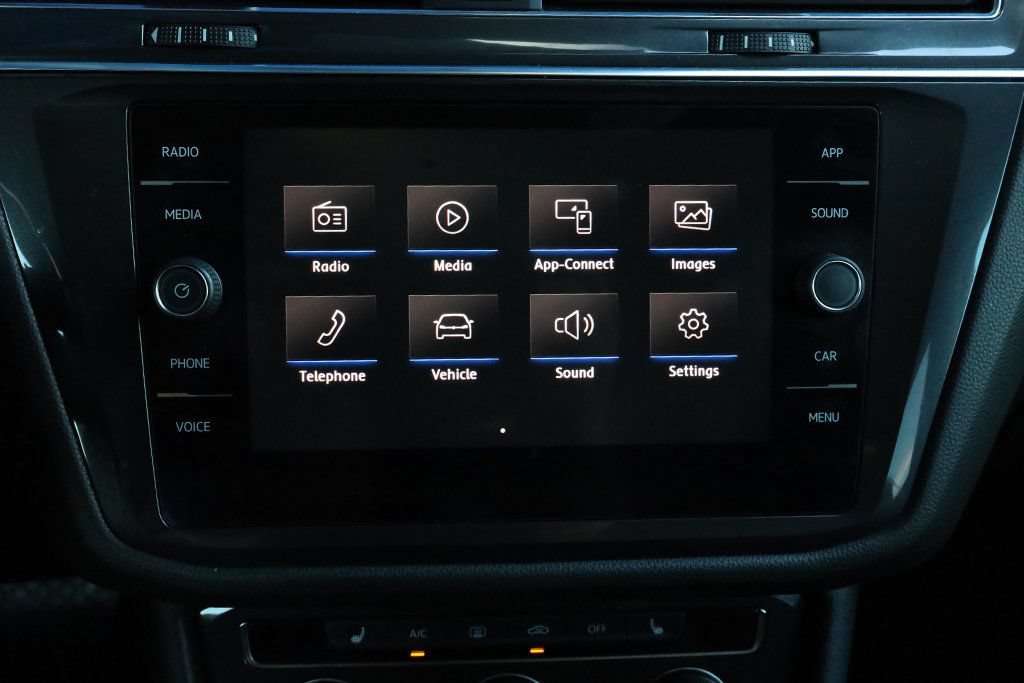 Used 2018 Volkswagen Tiguan S AWD/4WD image 28