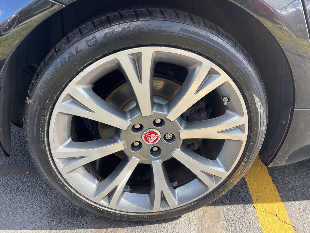 Used 2019 Jaguar XJ AWD image 30