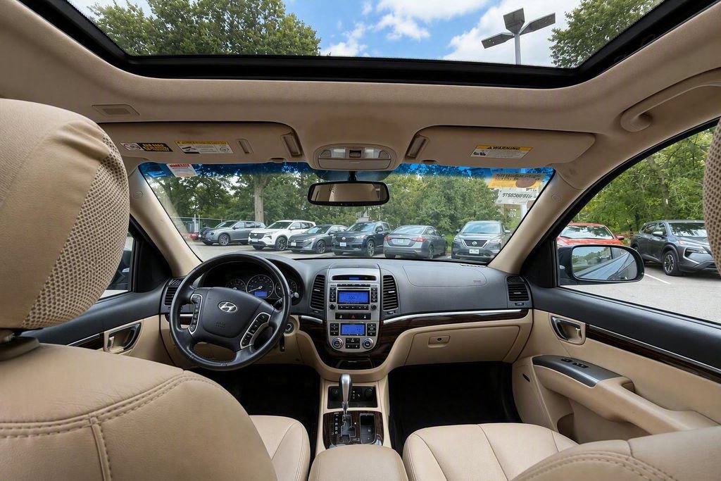 Used 2011 Hyundai Santa Fe Limited FWD image 4
