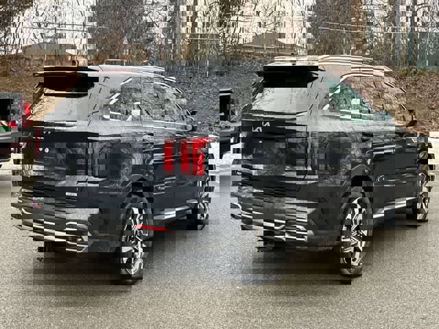 Used 2023 Kia Sorento EX image 24