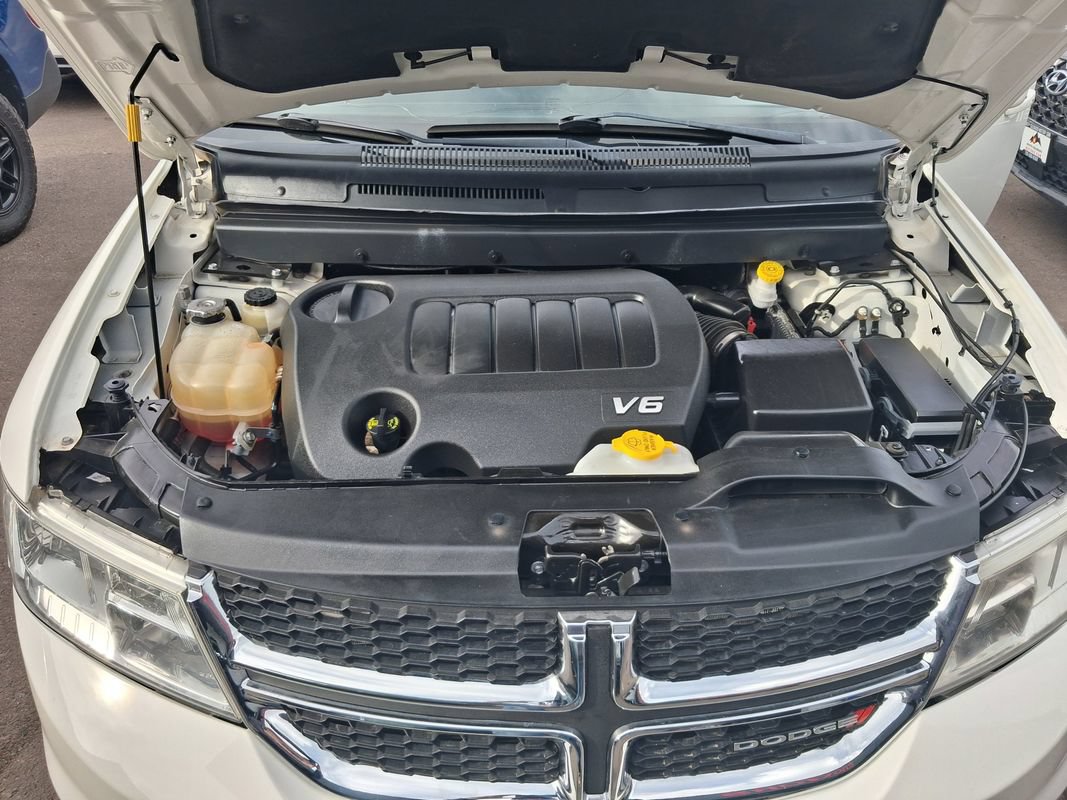 Used 2019 Dodge Journey SE w/ Premium Group AWD/4WD image 9