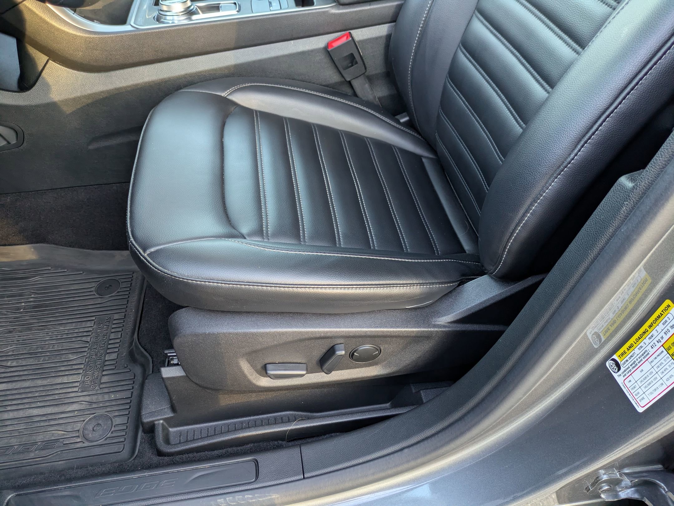 Certified 2024 Ford Edge SEL w/ Convenience Package AWD/4WD image 13