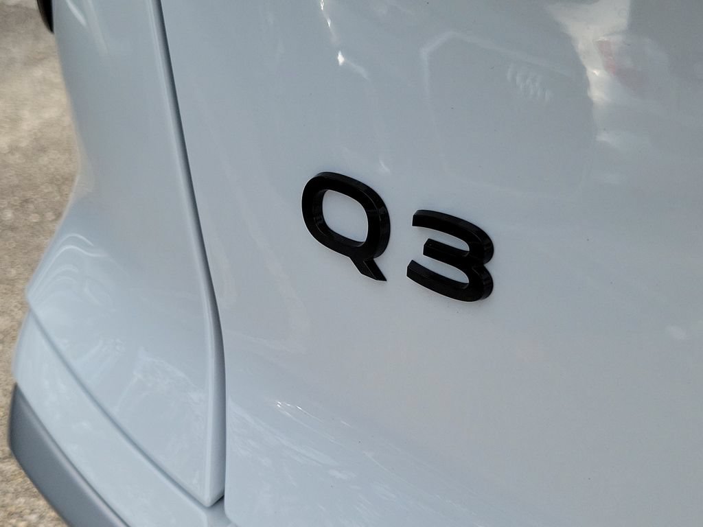 New 2026 Audi Q3 quattro 2.0T AWD/4WD image 5