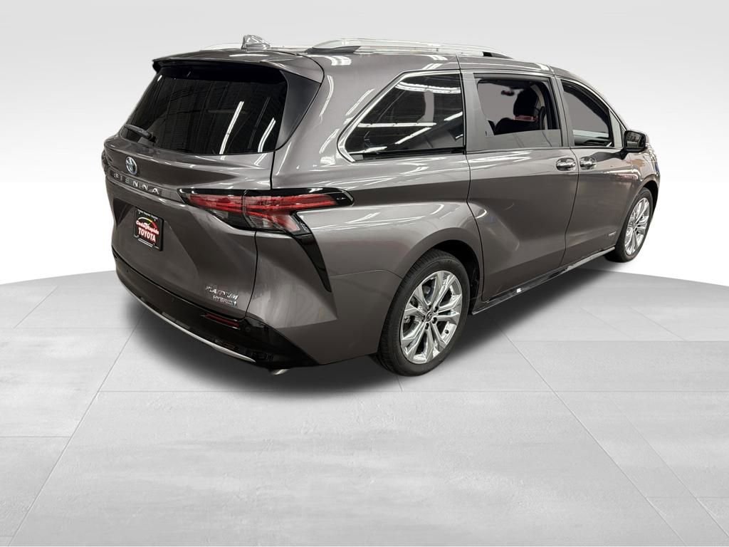 Certified 2021 Toyota Sienna Platinum image 6