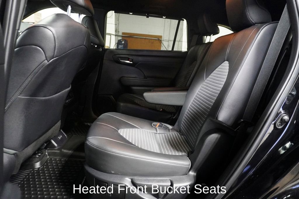 Used 2023 Toyota Highlander XSE image 9