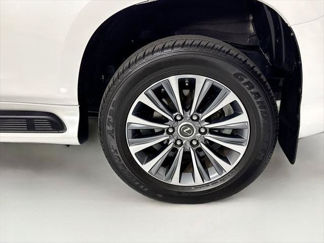 Certified 2023 Lexus GX 460 Luxury w/ Off Road Package AWD/4WD image 31