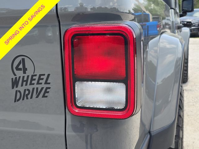 Certified 2023 Jeep Gladiator Willys image 8