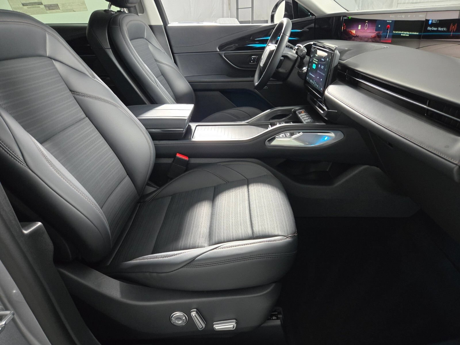 New 2026 Lincoln Nautilus Reserve w/ Jet Appearance Package AWD/4WD image 20