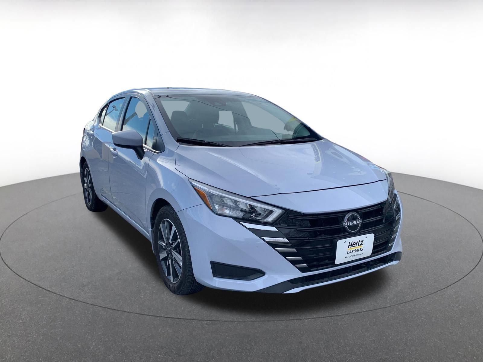 Used 2025 Nissan Versa SV w/ Trunk Package image 1