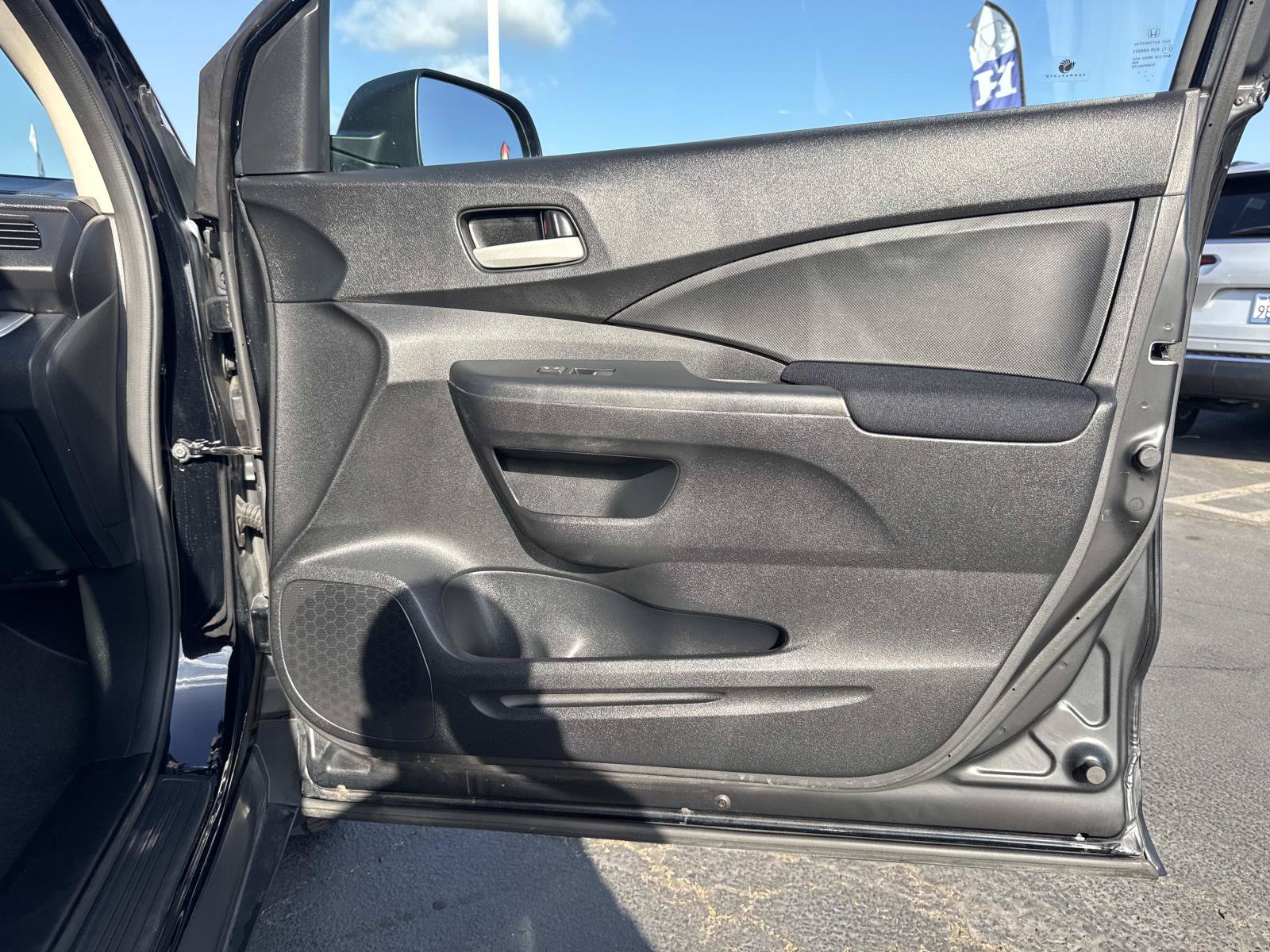 Used 2016 Honda CR-V LX image 30
