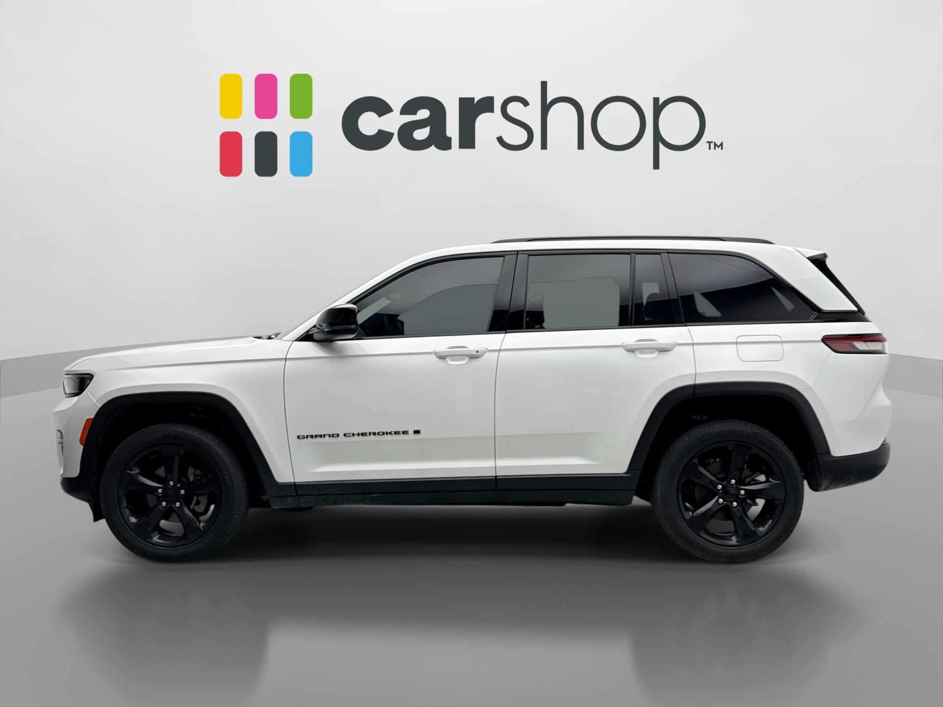 Used 2023 Jeep Grand Cherokee Altitude AWD/4WD image 2
