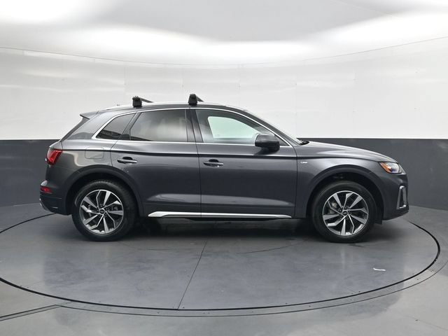 Used 2023 Audi Q5 2.0T Premium Plus w/ Premium Plus Package AWD/4WD image 3