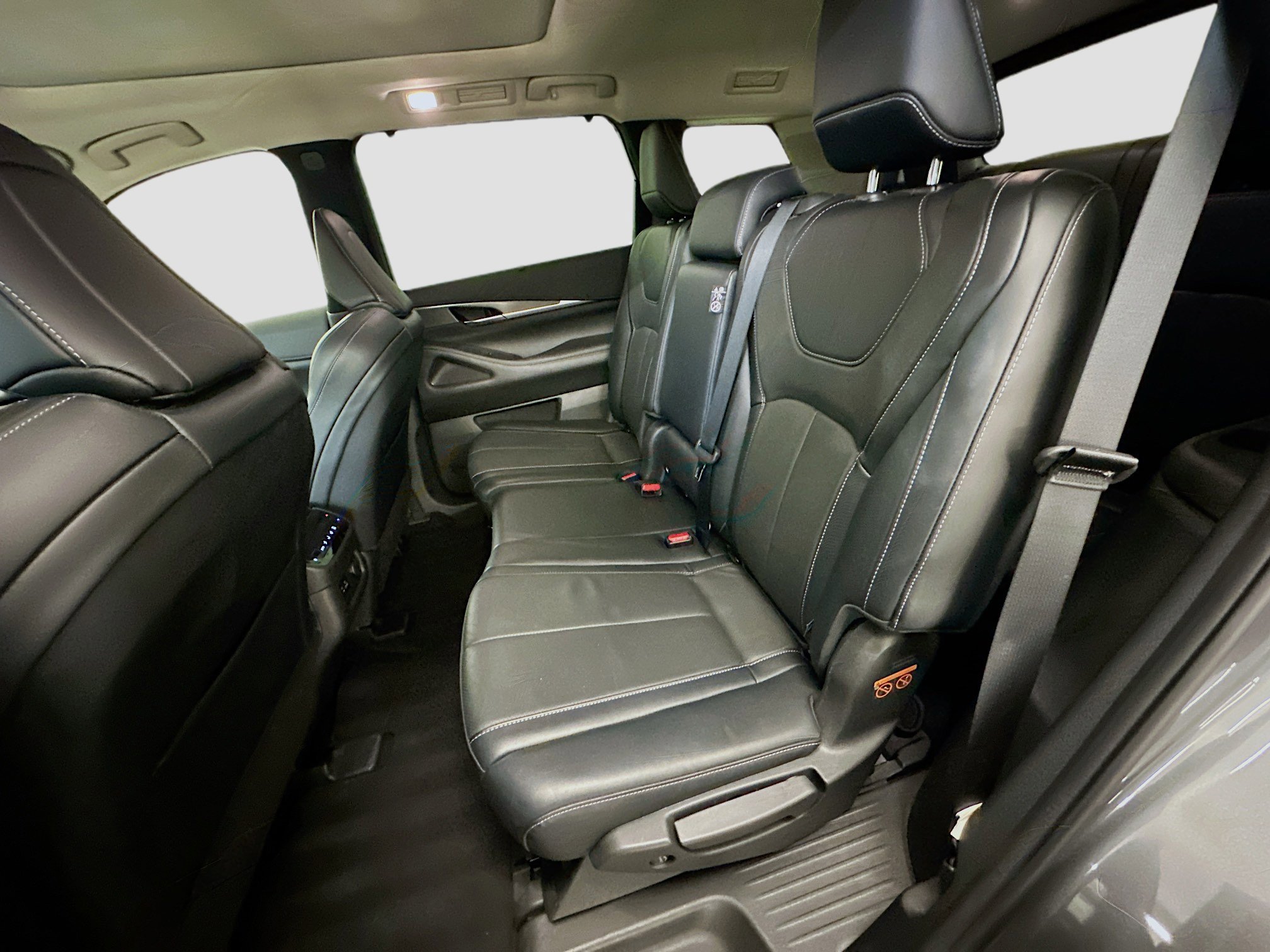 Used 2023 INFINITI QX60 Luxe w/ Cargo Package AWD/4WD image 30