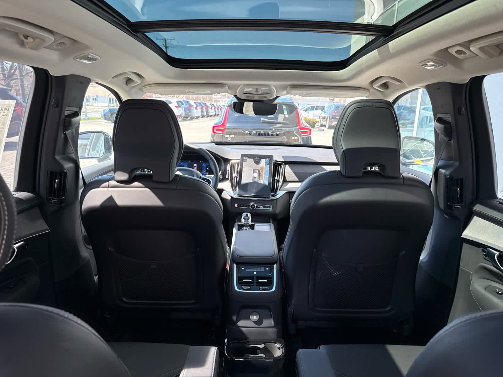 New 2026 Volvo XC90 T8 Ultra w/ Protection Package Premier AWD/4WD image 25