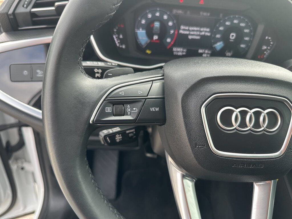 Used 2025 Audi Q3 2.0T Premium image 23