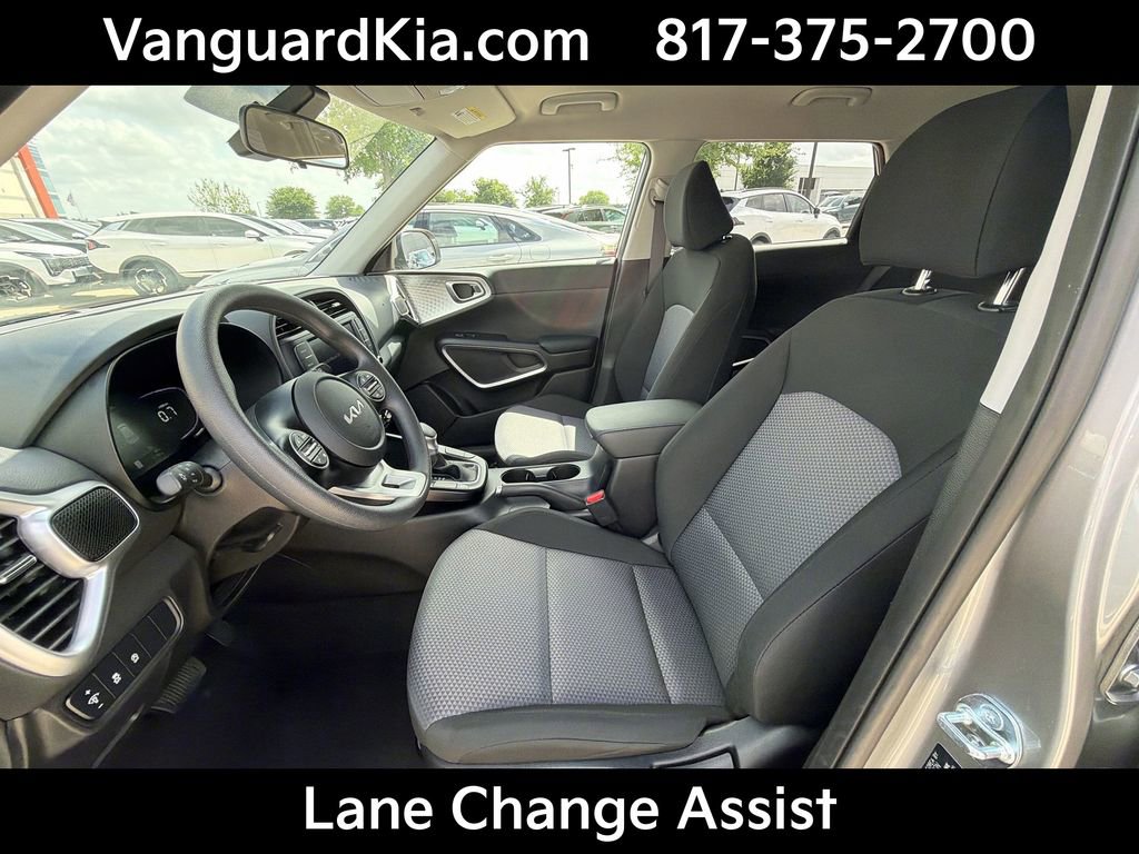 Certified 2025 Kia Soul LX FWD image 15