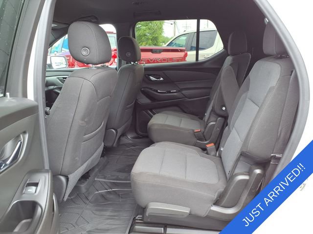 Used 2023 Chevrolet Traverse LT FWD image 18