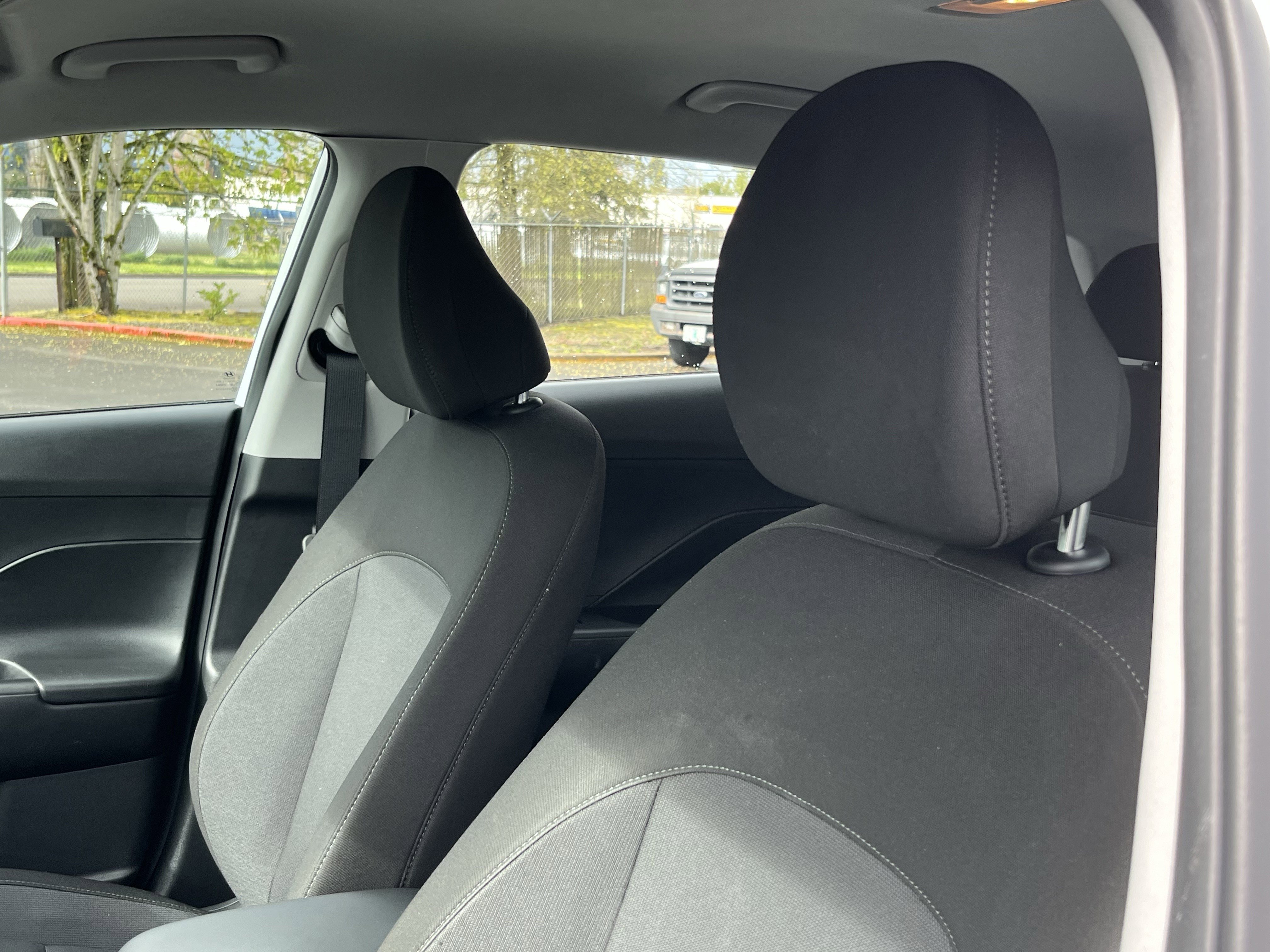 Used 2024 Hyundai Kona SE image 15