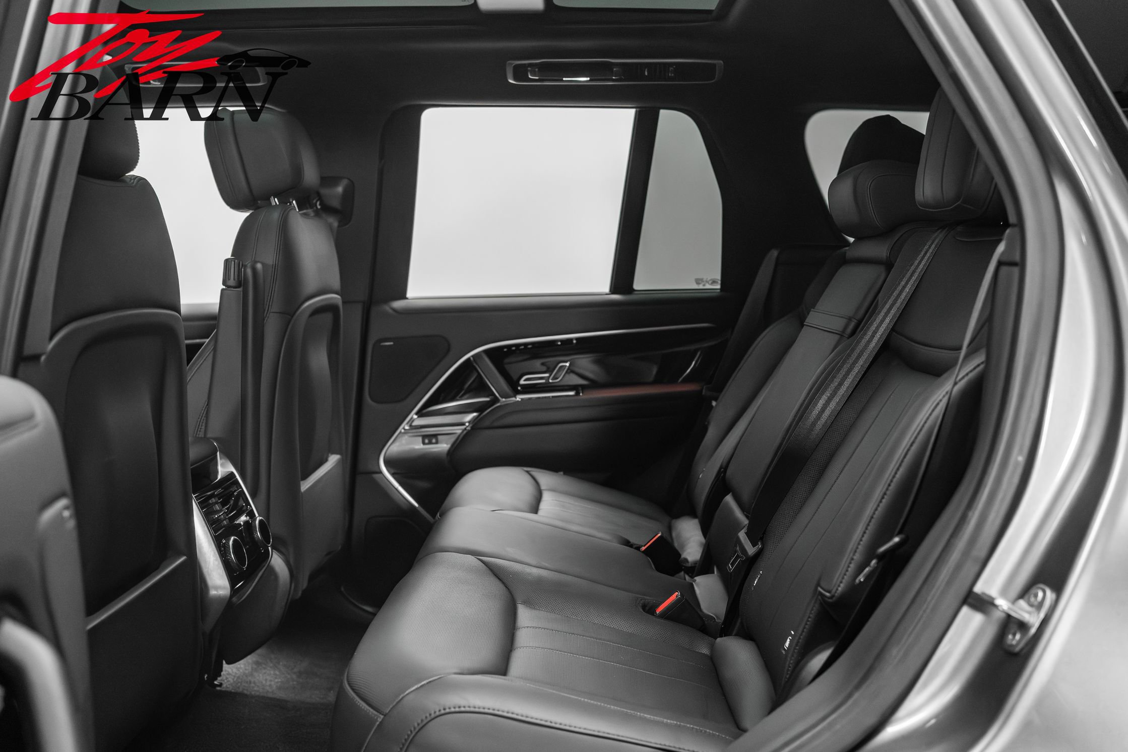 Used 2023 Land Rover Range Rover SE image 41