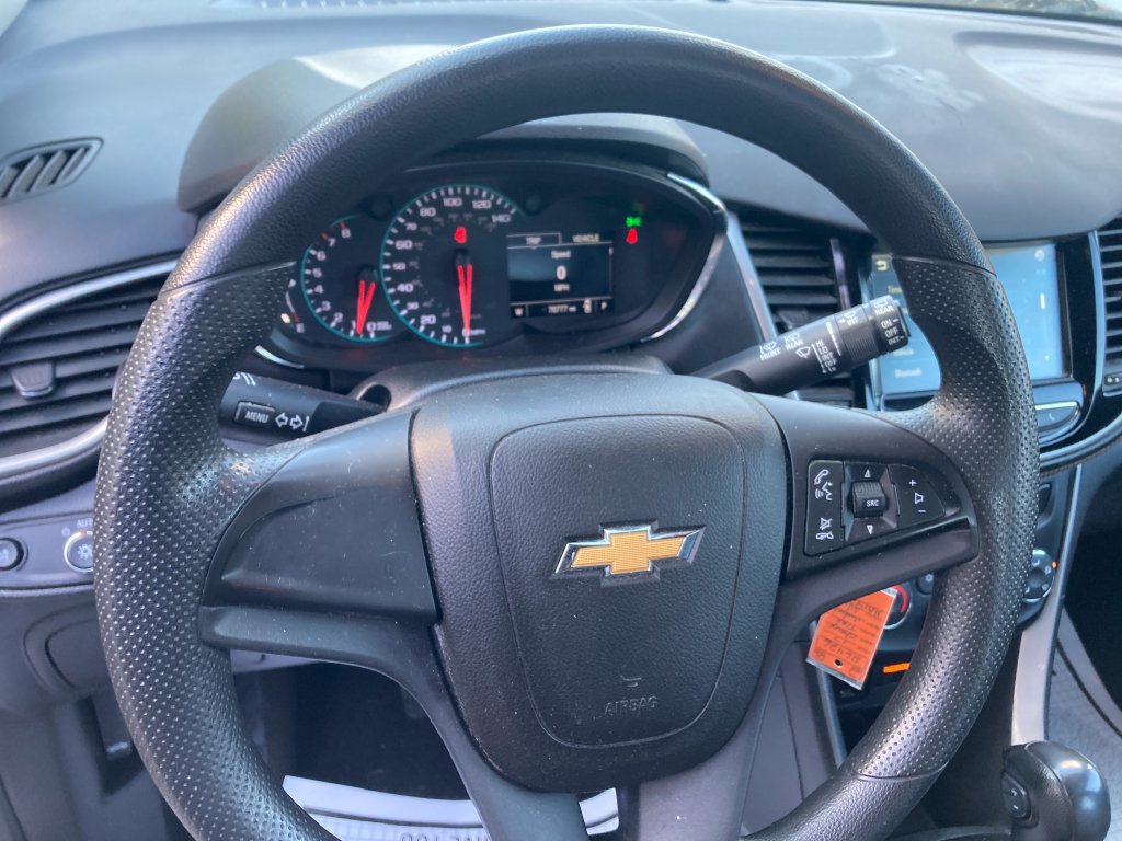 Used 2017 Chevrolet Trax LS AWD/4WD image 18
