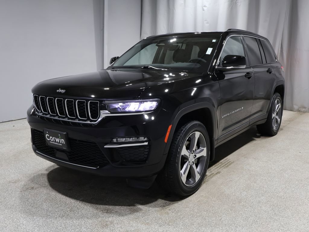 Used 2023 Jeep Grand Cherokee Limited image 6