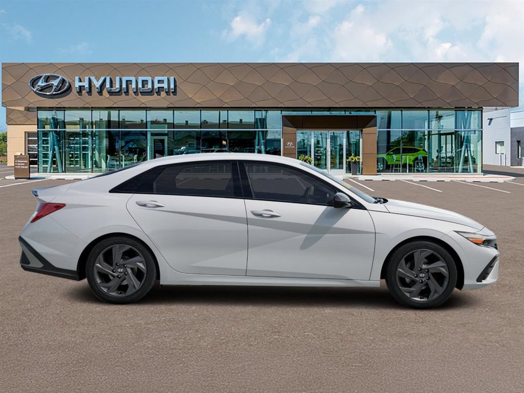 New 2026 Hyundai Elantra SEL Sport FWD image 6