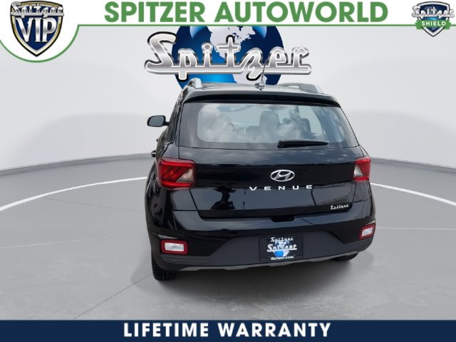New 2026 Hyundai Venue SEL FWD image 12