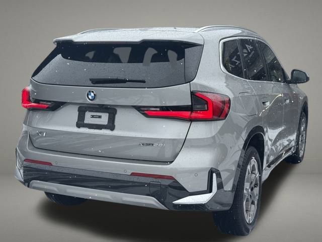 Used 2025 BMW X1 xDrive28i image 5