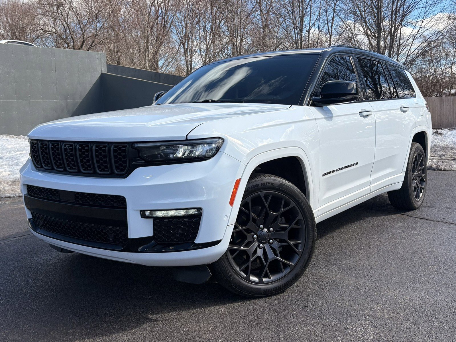 Used 2023 Jeep Grand Cherokee L Summit w/ High Altitude Package image 1