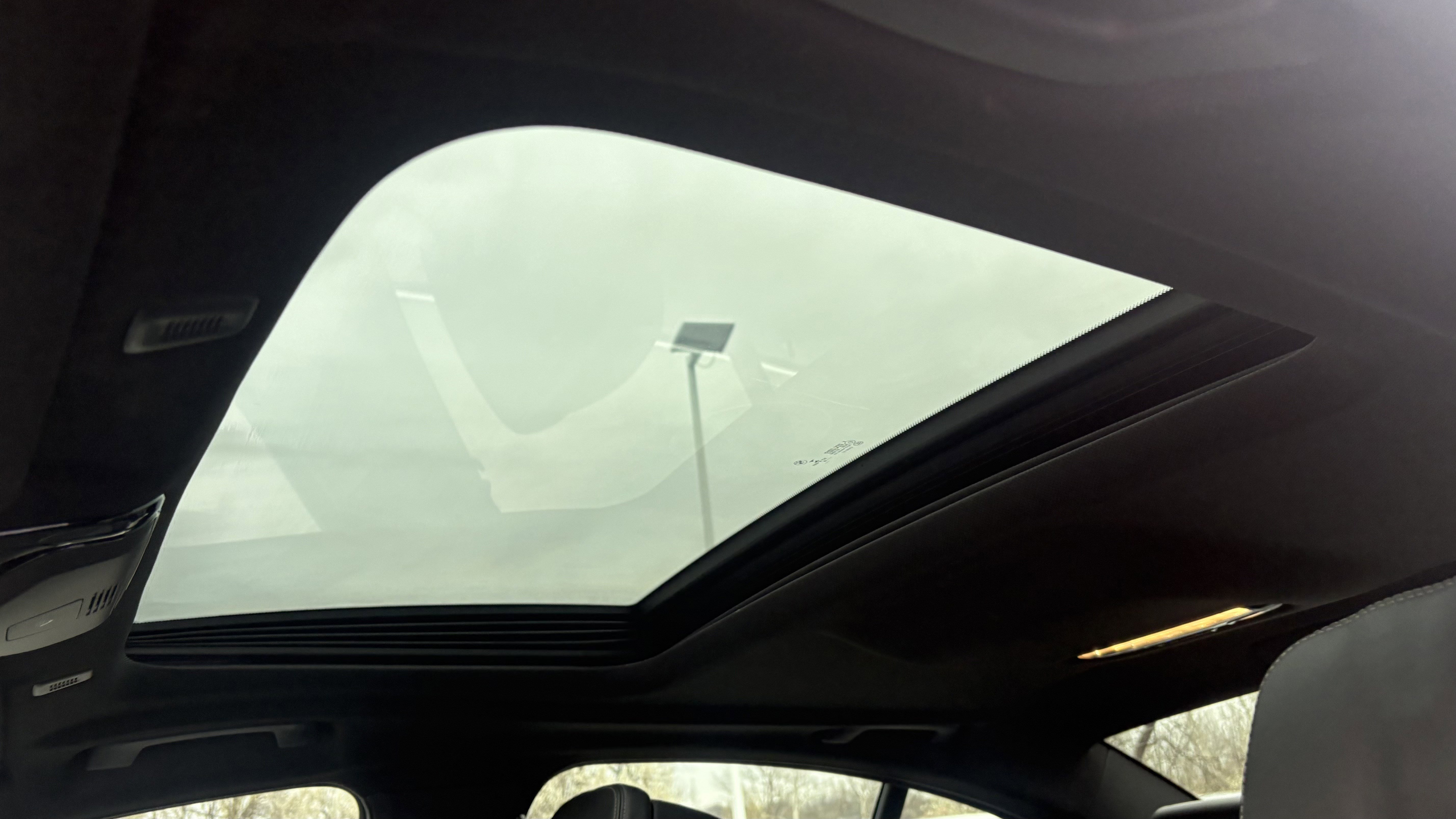 Used 2020 BMW 530i xDrive w/ Premium Package image 29