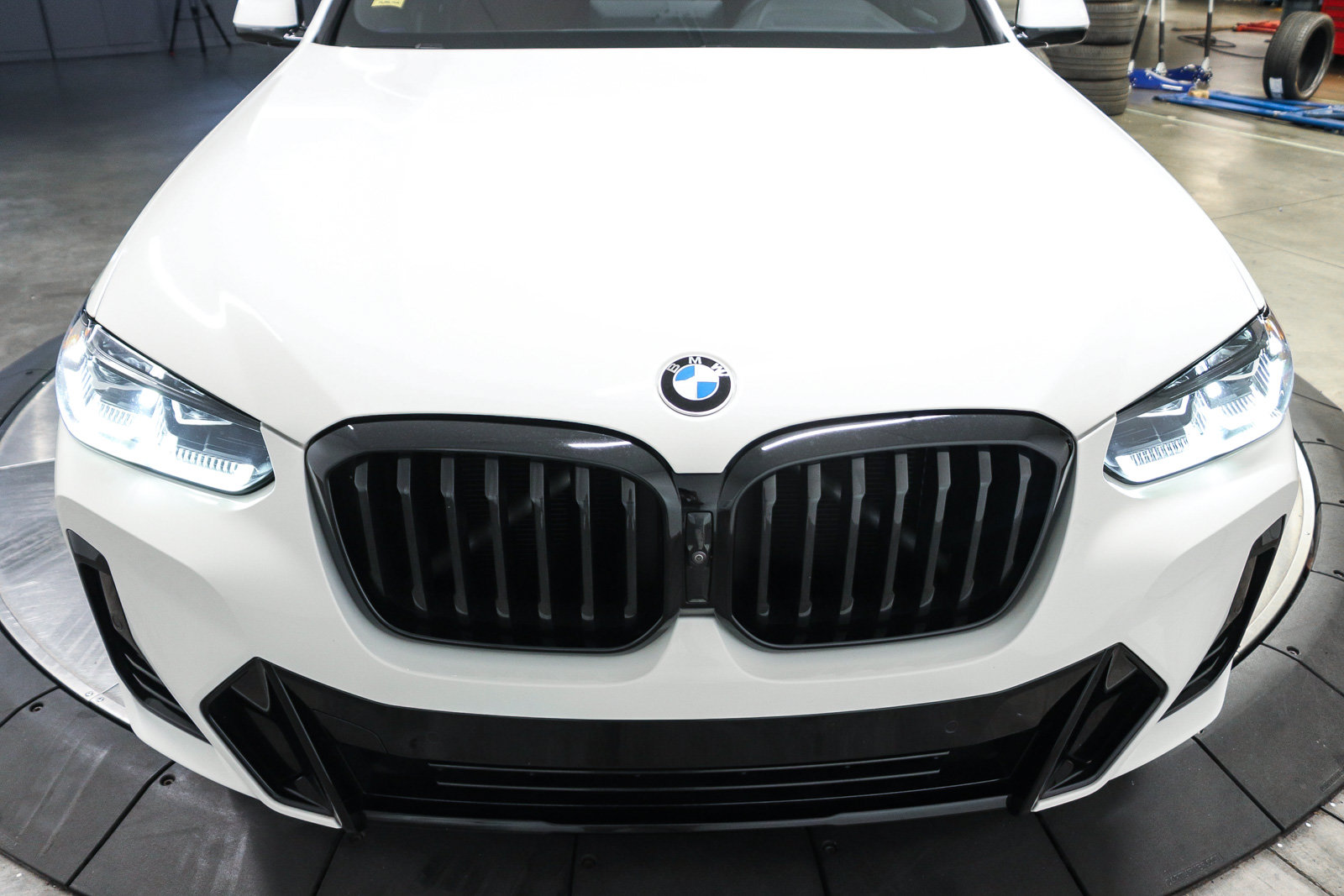 Certified 2024 BMW X3 sDrive30i w/ Premium Package RWD image 11